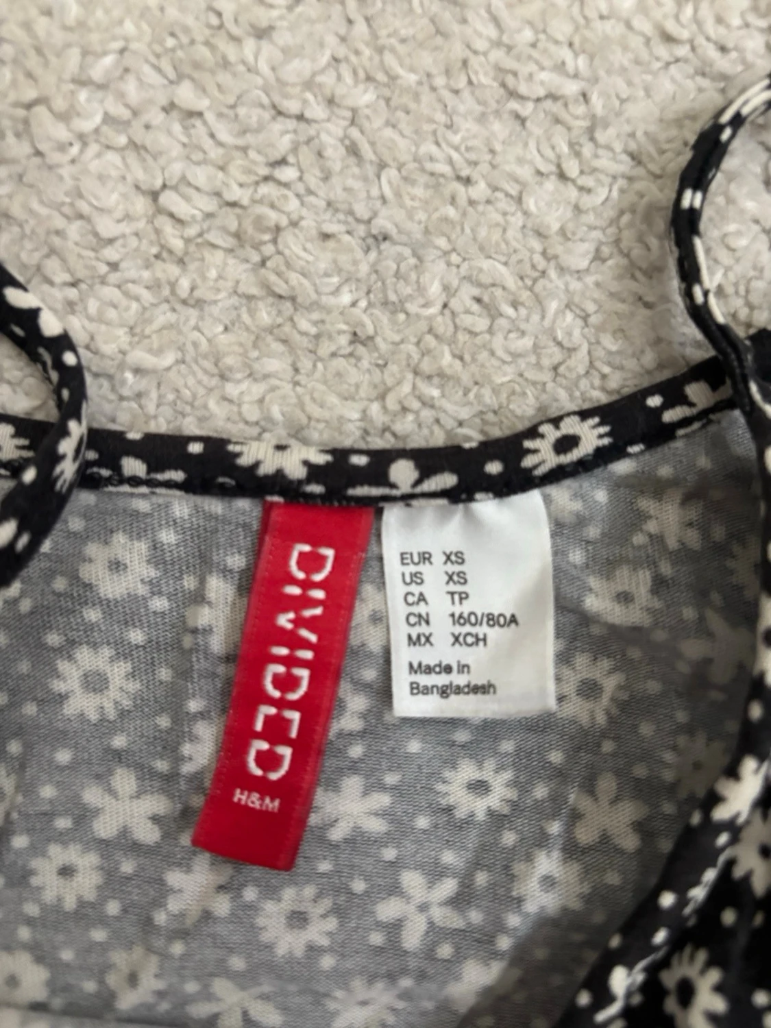 Svart blommig sommarklänning - 2