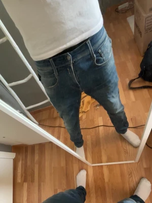 Replay anbass hyperflex - Replay jeans hyperflex storlek W27 L32. Blåa med snygg fade inga deffekter 