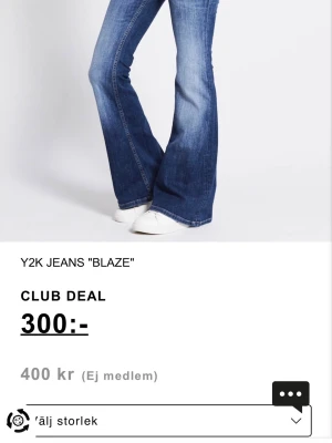 Lågmidjade Jens  - Säljer dessa lågmidjade jeansen från lager helt oanvända i storlek xs short