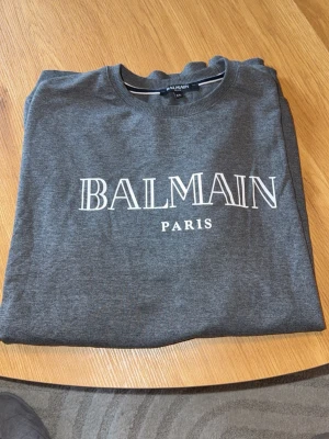 Balmain tröja grå - Grå Balmain tröja i XXL 