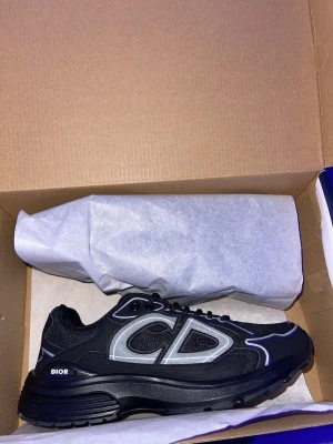 B30 - Dom jätte fina o helt nya