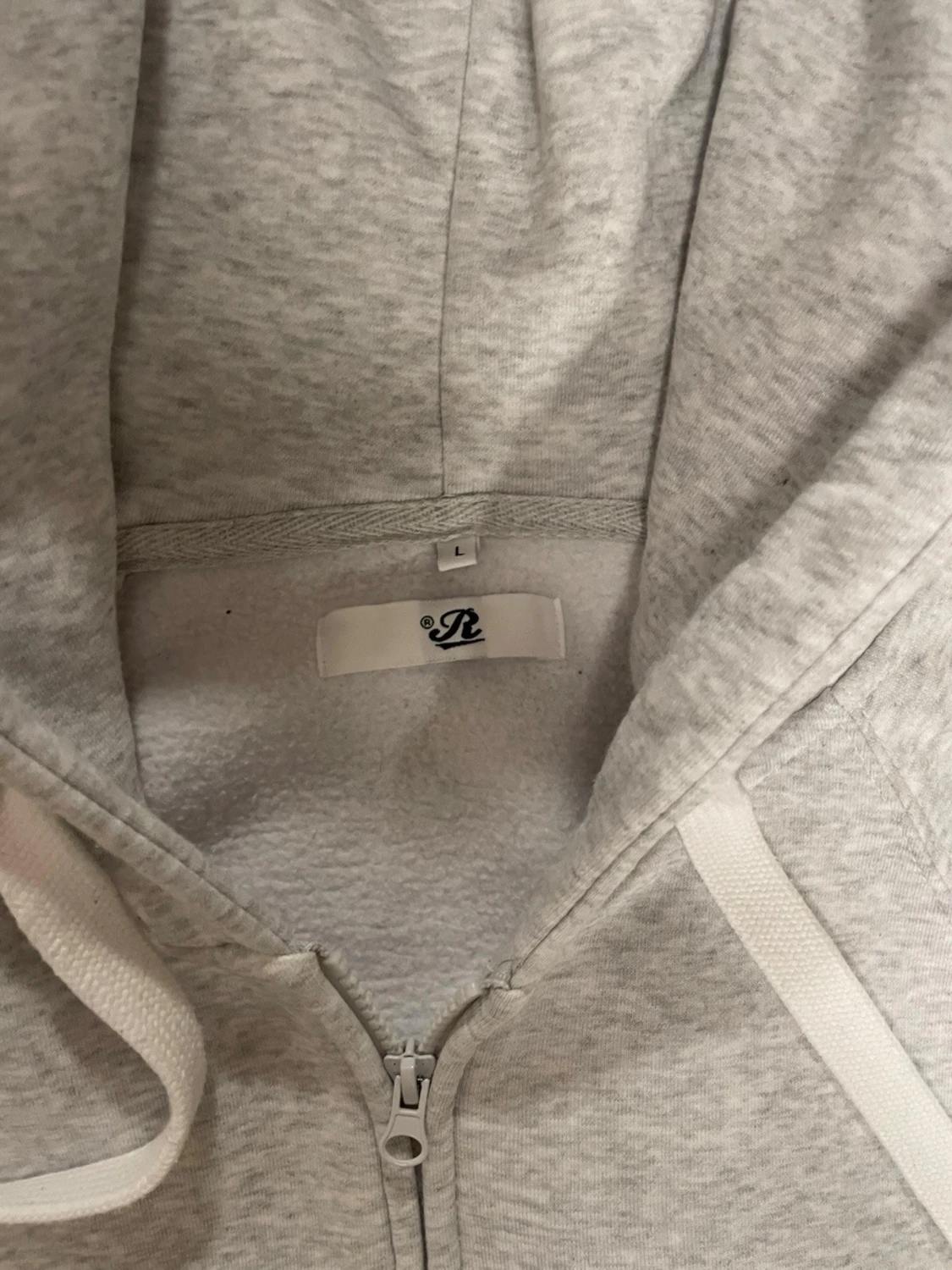 Ljusgrå hoodie med dragkedja L - 1