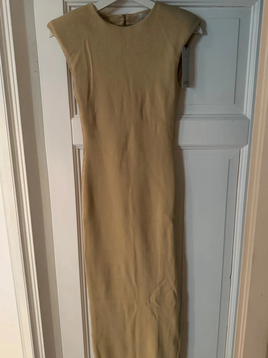 Avora beige maxiklänning - 3