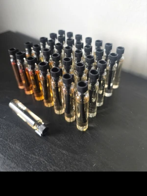 ESSNCE PARFYM - 36 st oöppnade, ask på bild medföljer 💕