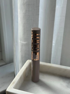 Maybelline sensational body mascara  - Helt ny och oöppnad mascara, säljer pga använder enbart vattenfast mascara! 