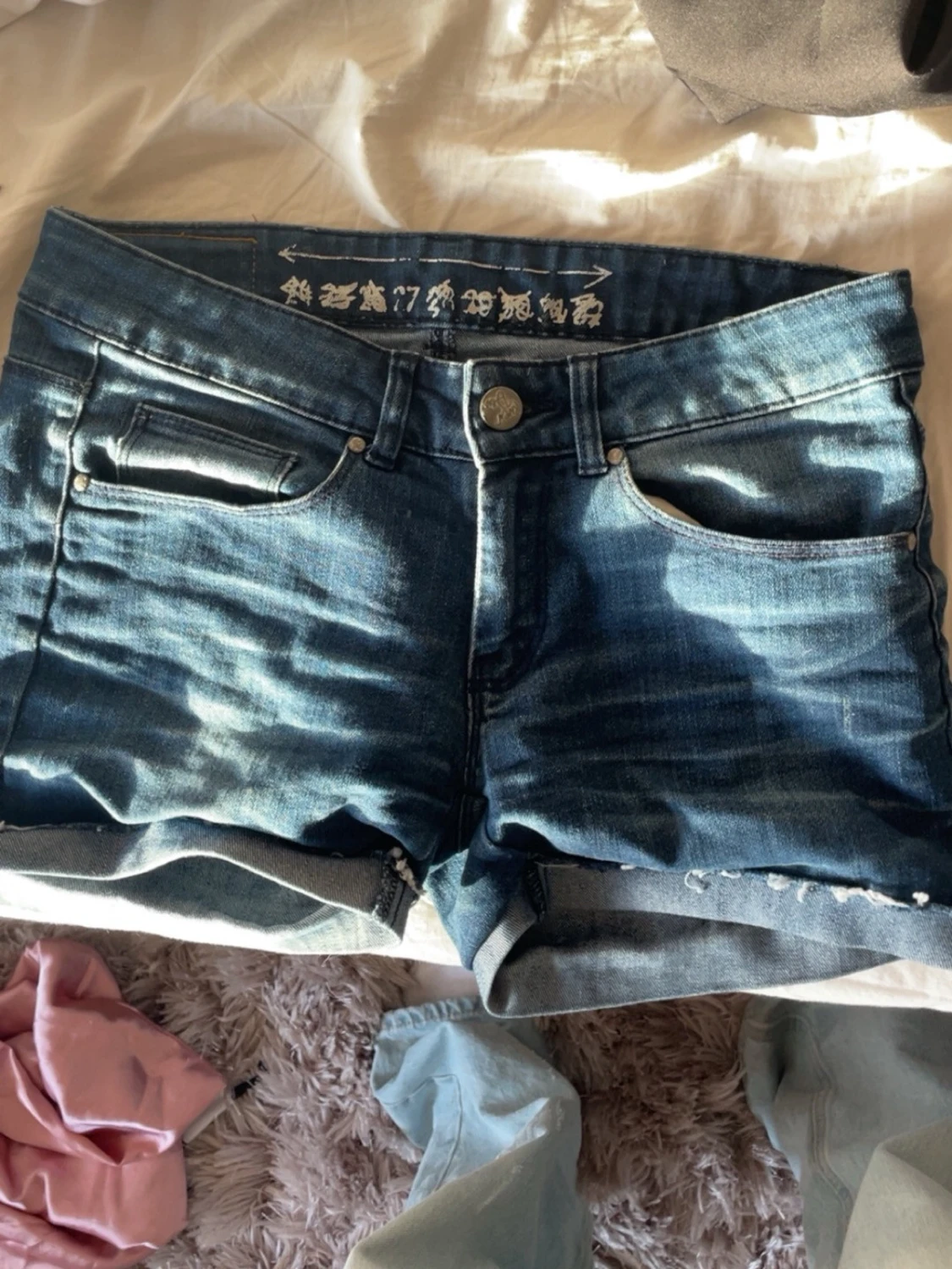 Låg midjade jeansshorts