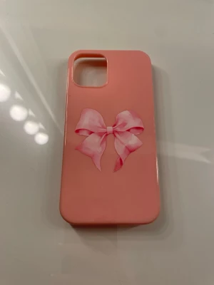 Telefon skal  - Ett telefon skal från SHEIN aldrig andvänd iPhone 12 