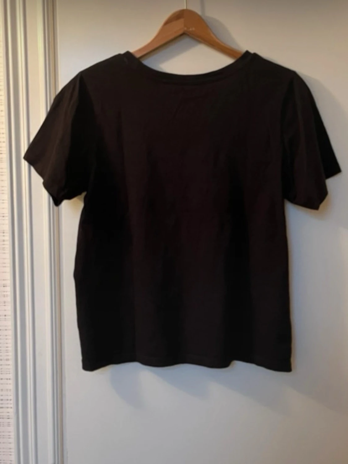 Svart t-shirt - 1