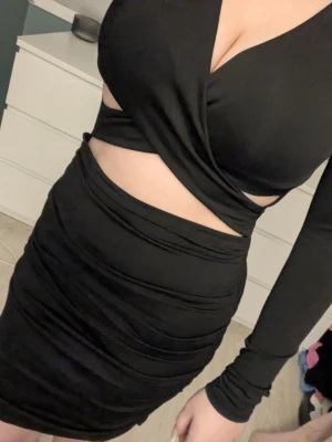 Långärmad klänning  - Aldrig använd, hittar ingen lapp med storleken känns som S.😊