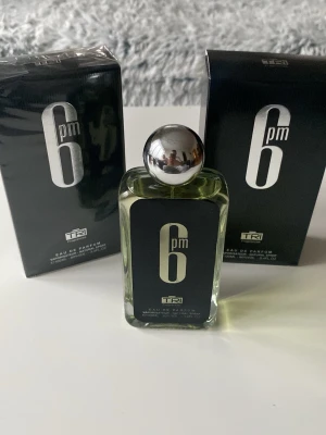 6pm Eau de Parfum från TRI - Luktar jättegott bra för vinter o får en ny oöppnad paket från den
