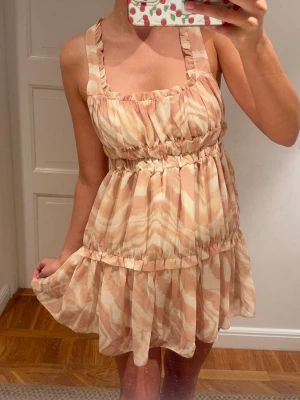 Sommar klänning - Säljer denna sommar klänning💖💖☀️🫶🏼