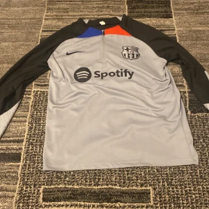 Barca tröja  - Säljer barca tröja