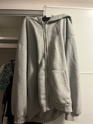 Grå hoodie  - Grå oversized hoodie från Shein🩶