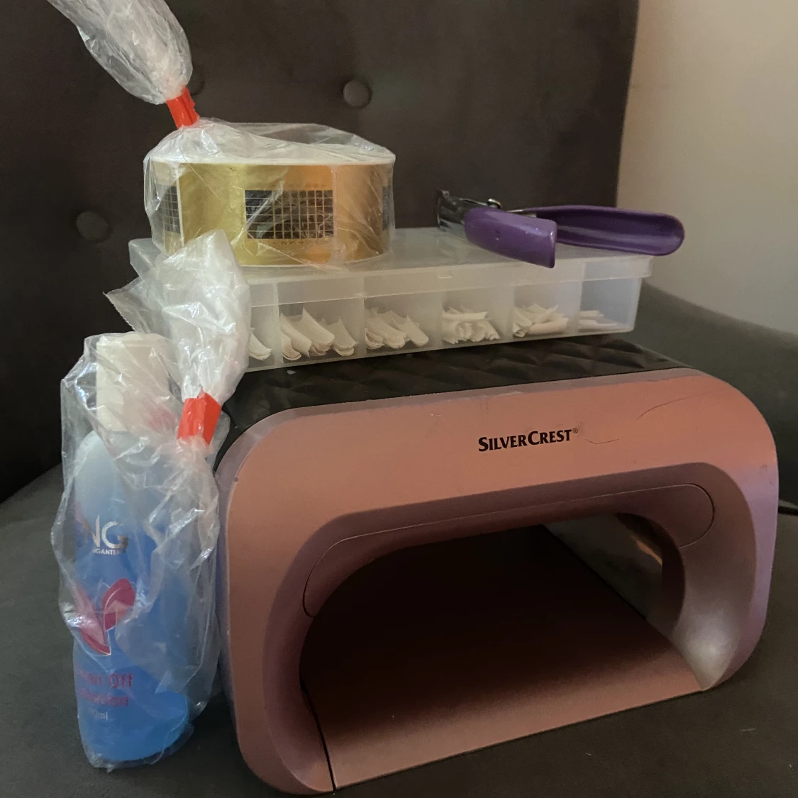 Uv-lampa och nagelkit