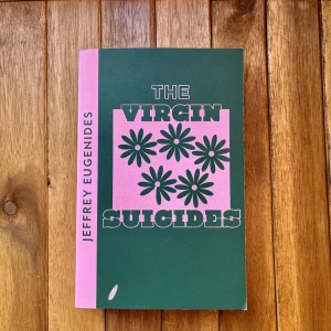 The Virgin Suicides - The Virgin Suicides - Jeffrey Eugenides, en modern klassiker. Har även blivit en film, som är gjord av Sofia Coppola. Boken är oläst