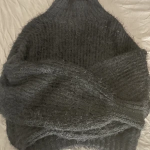 Tröja  - Svart mysigt vintertröja 