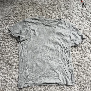 157 t-shirt - Enkel och basic. Sitter bra.