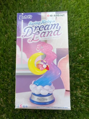 Kirby mystery box dream land - Helt ny oöppnad mystery box, skriv om ni vill köpa. Köparen står för frakt 69kr via postnord! 🩷