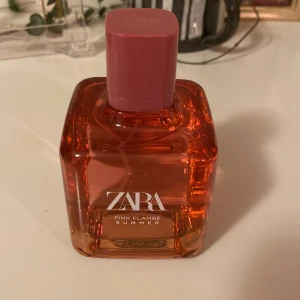 Parfym - Från zara. Luktar gott men har andra jag gillar mer