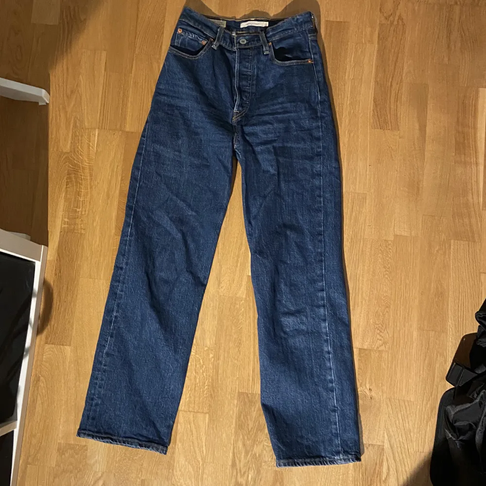 Köpte för ett antal år sen men har samma kvalite som när jag köpte dem. . Jeans & Byxor.