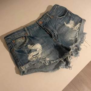 Super gulliga jeans shorts som är köpta second hand🥰🥰🥰