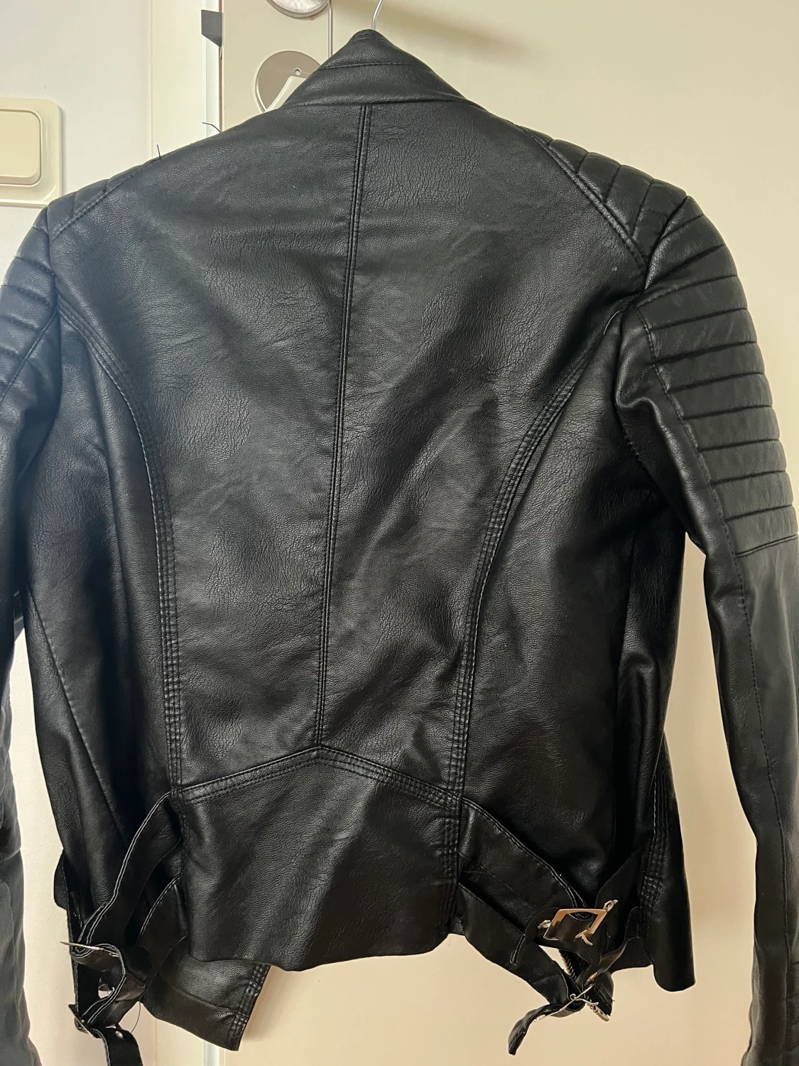 Skinnjacka från chiquelle  - 90