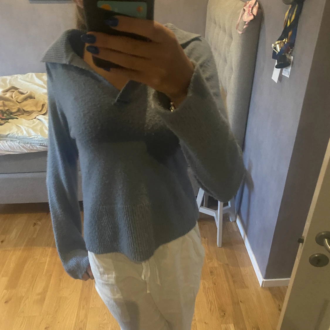 Blå tjocktröja 💙 - 90