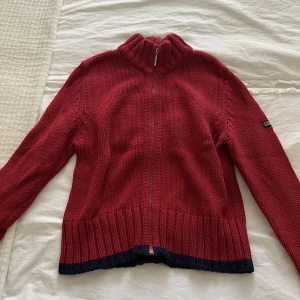 Virkad tröja - Så mjuk och skön virkad zip up tröja!