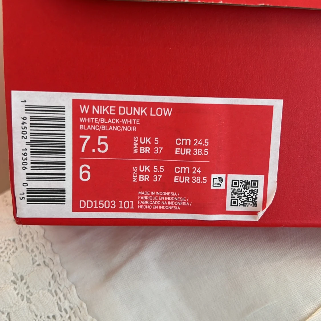 NIKE Dunk Low Panda - 91