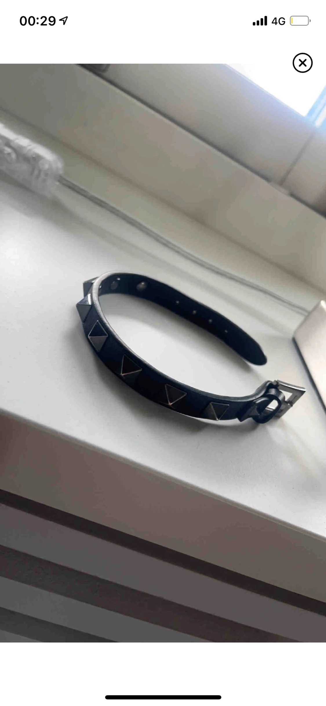 Svart valentino armband 