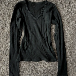 Långärmad tröja - Långärmad tröja från brandy Melville, långa armar och mjukt material 🤍bra skick! 