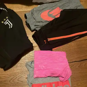 Lite olika tränings kläder från bla. Nike och adidas s-m