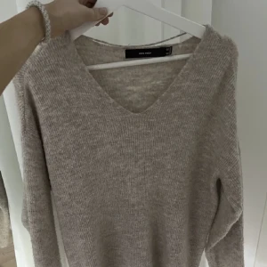 Stickad tröja  - Stickad tröja från Vero Moda