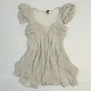 vintage topshop blus - sheer vintage topp, har ett litet hål i sidan