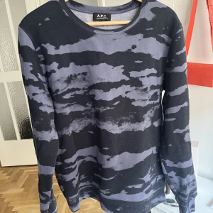 Tröja - APC tröja 9/10 cond M