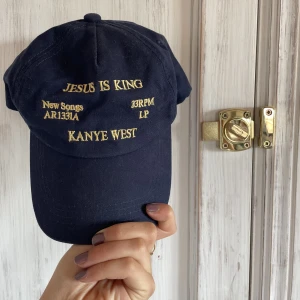 Kanye West keps  - Köpt i en butik i Palma och är i väldigt god kvalitet 