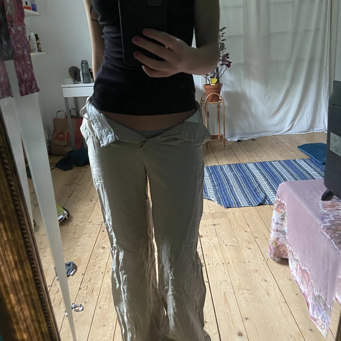 Jätte najs kostymbyxor i beige !! 🤎💛🤍🍹🎞️