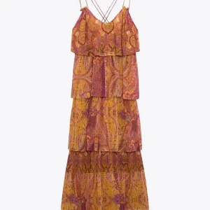 Orange zara klänning - Snygg orange zara klänning. Lite större i storleken men storlek s. Intressekoll så ge prisförslag