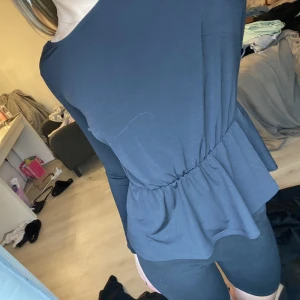 Topp - För stor för mig, jätte fint skick💕