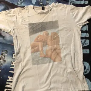 Shit fet ovanlig T-shirt med fett coolt tryck