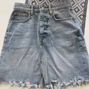  Jeans kjol från Gina Tricot ny skick storlek 34