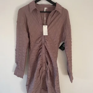 Klänning  - Klänning från NA-KD Storlek xs/34