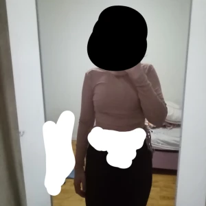 Magtröja  - (PRIS KAN DISKUTERAS)  Beige/brun magtröja för 60kr Snören på båda sidorna Storlek: Xs Möts upp i Kallhäll, jakobsberg, barkarby, spånga, Sundbyberg 