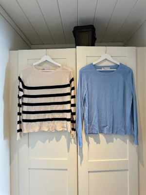 Zara stickad strl s 🤍 - OBS KAN KÖPAS TILLSAMMANS ELLER SEPARAT. 99kr för båda, 79kr för en! Klickar du på köp nu så är båda dina! 🩵