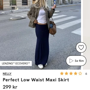 low waist kjol nelly - low waist kjol i mörkblå från nelly med prislapp kvar! stl xs