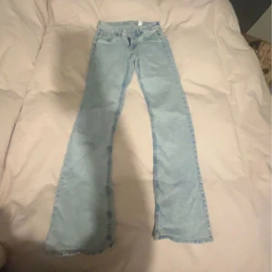 Lågmidjade jeans - Blå lågmidjade jeans från hm