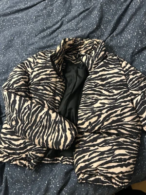 Jacka - Använd med fin