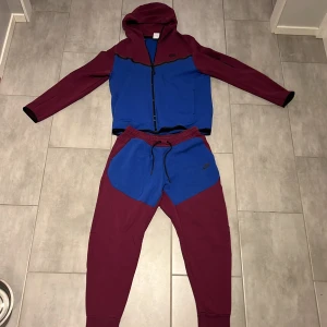 Nike tech sätt som har varit använt en handfull gånger. - Niketech som varit i garderoben i flera månader utan att användas.