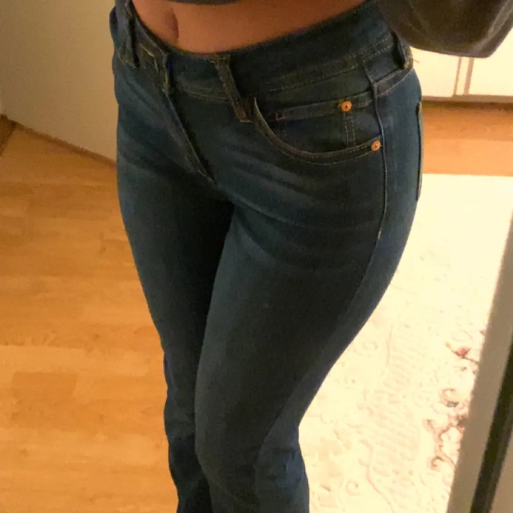 Lowrise jeans från fashionnova.. Jeans & Byxor.