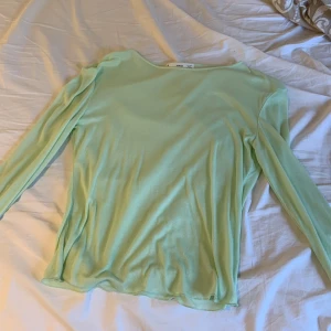 Intimissmi dupe - Extremt lik replika på dem populära intimissmi tröjorna i storlek M men passar som en S